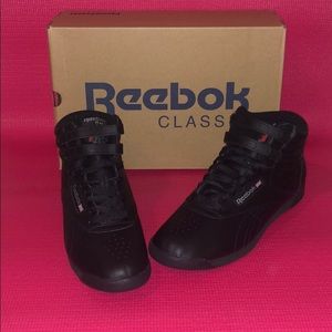 REEBOK Freestyle HI Women’s CLASSIC high-top shoes